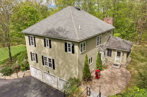 9 Wildwood Road Auburn NH 03032