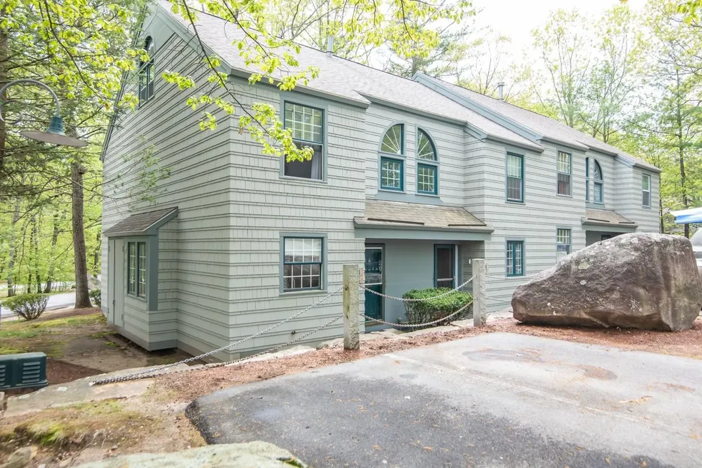 1465 Hooksett Road Hooksett NH 03106
