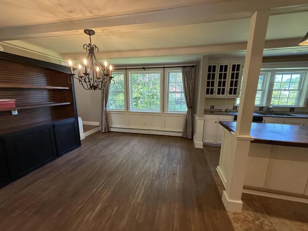 154b Main Street Kingston NH 03848