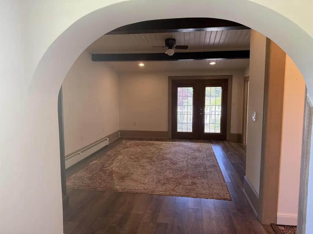 154b Main Street Kingston NH 03848