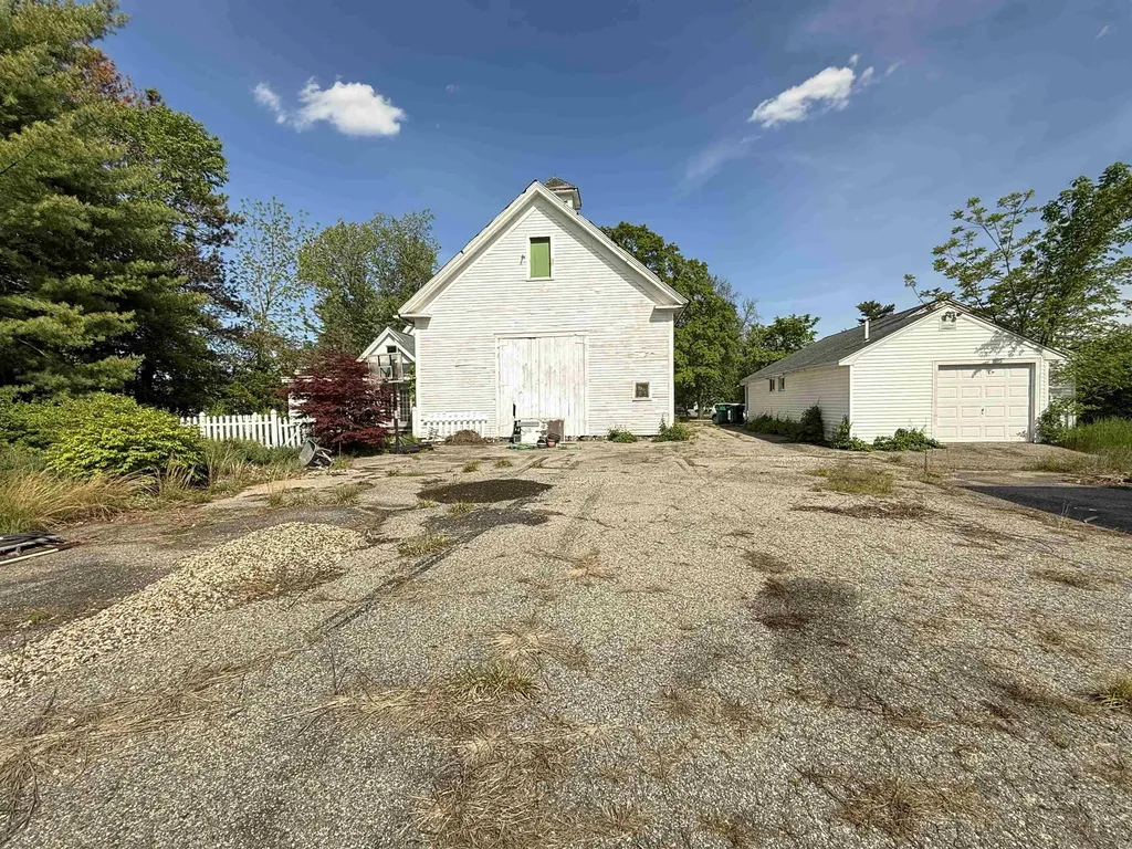 154b Main Street Kingston NH 03848