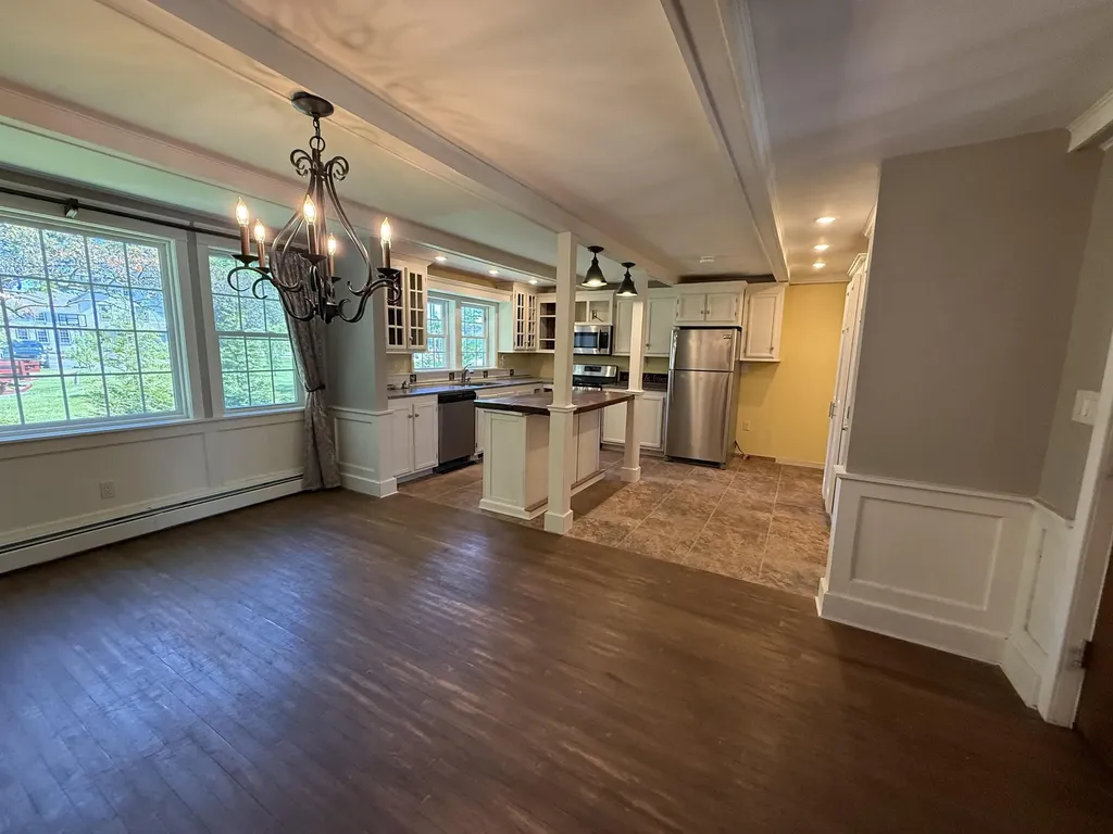 154b Main Street Kingston NH 03848