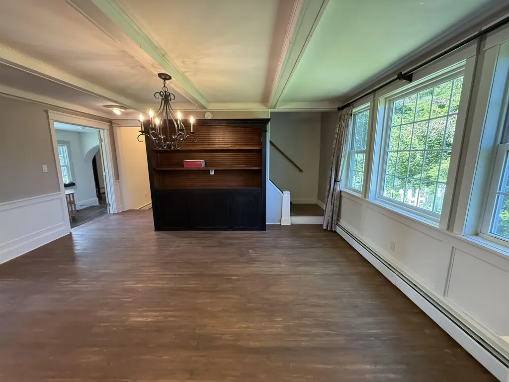 154b Main Street Kingston NH 03848