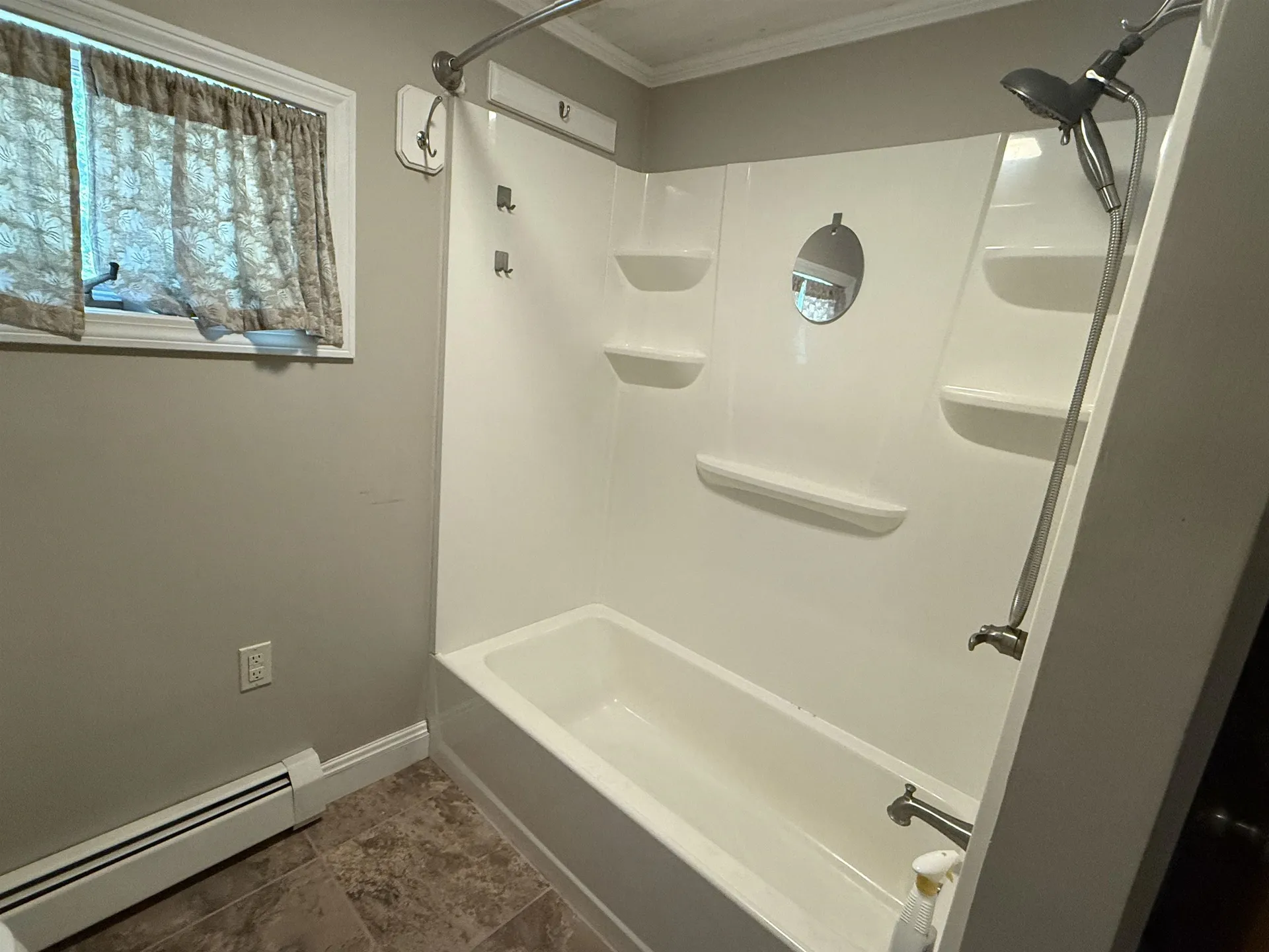 154b Main Street Kingston NH 03848