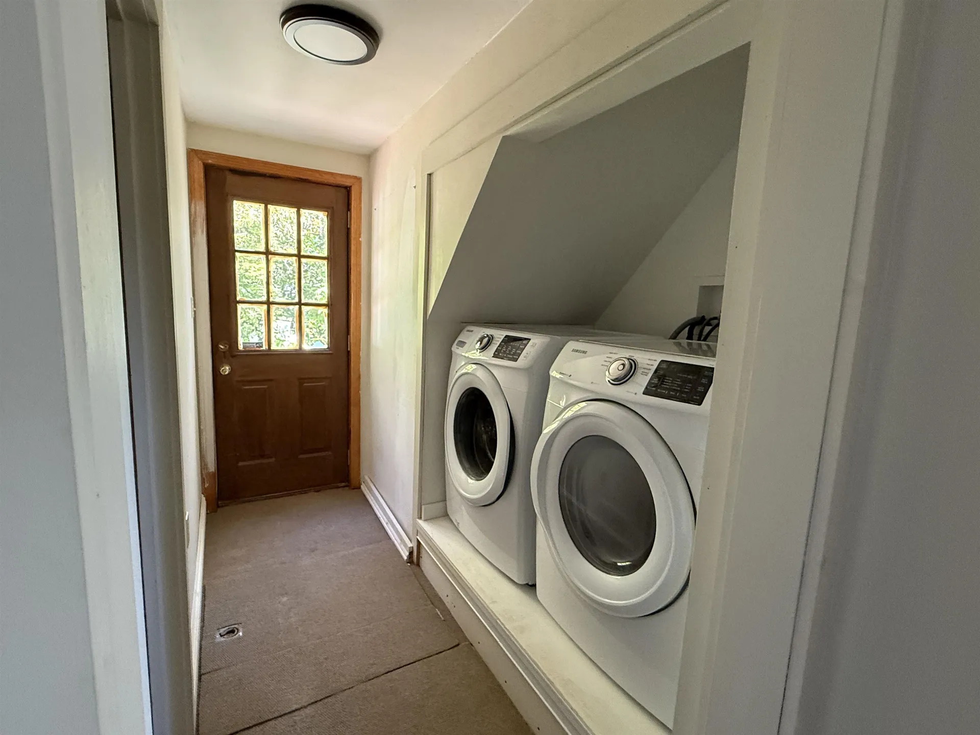 154b Main Street Kingston NH 03848