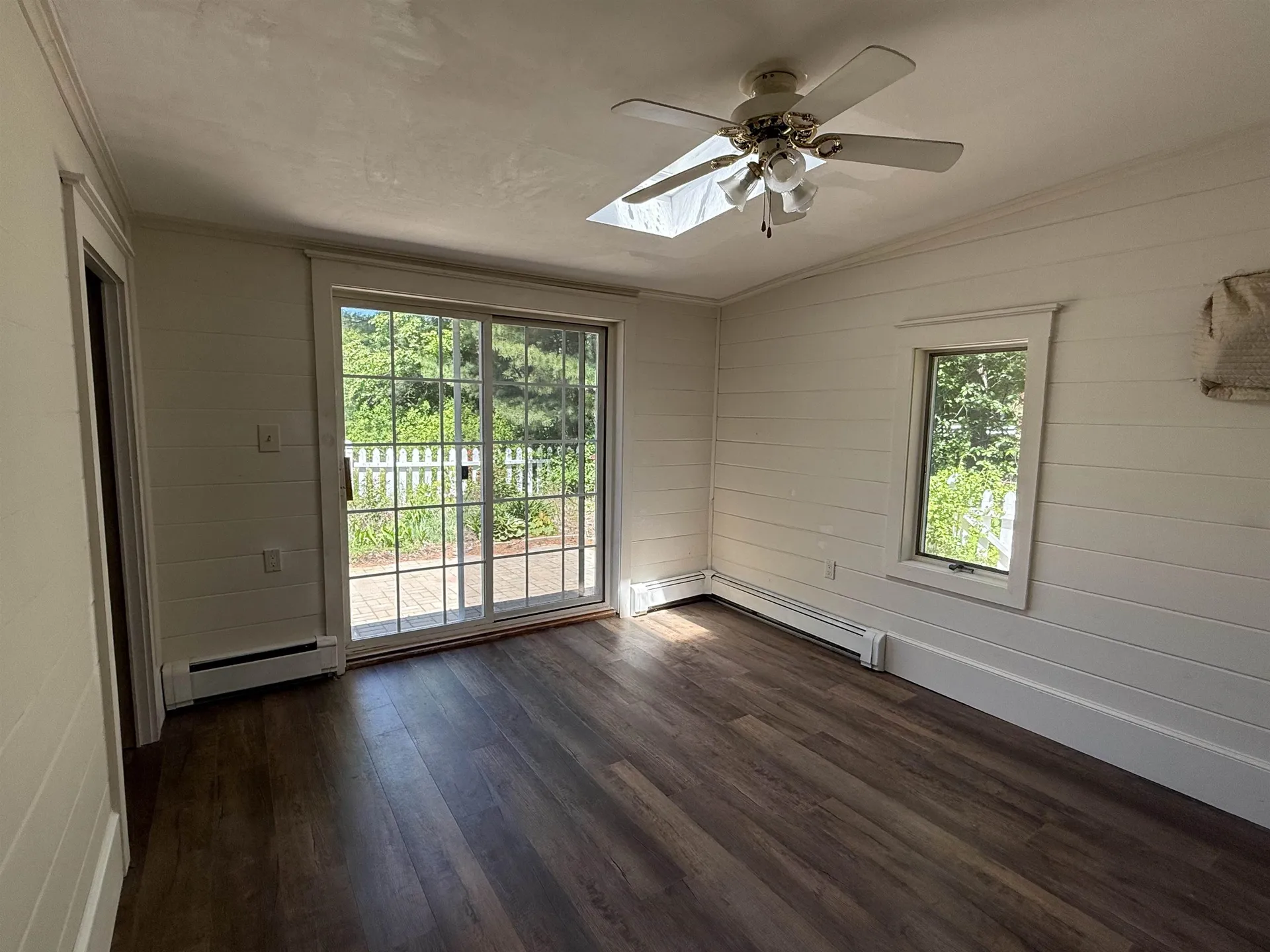 154b Main Street Kingston NH 03848