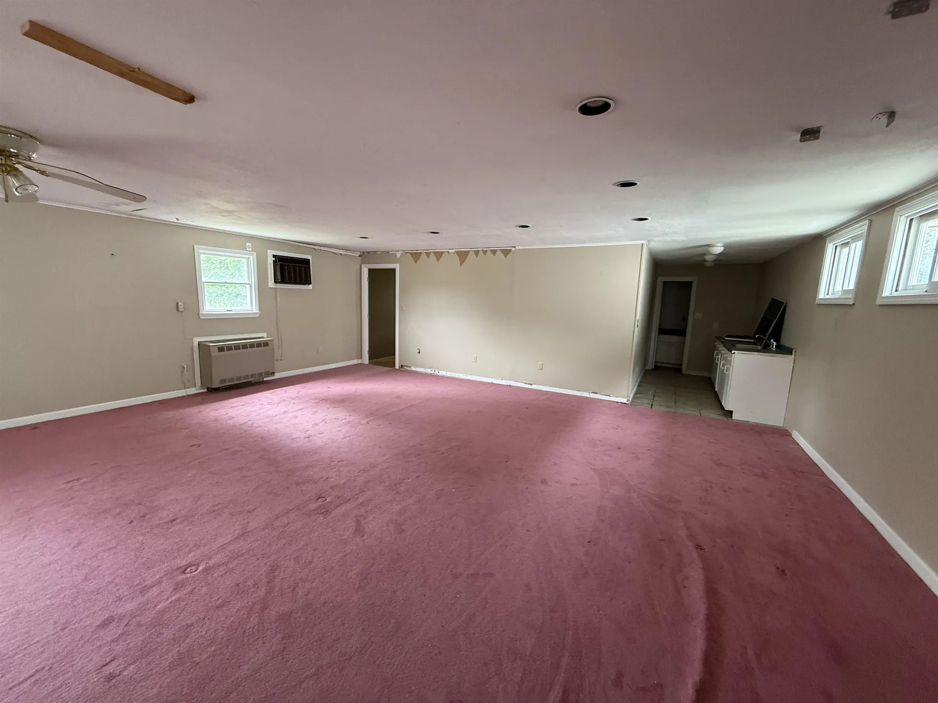 154b Main Street Kingston NH 03848