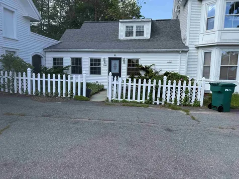154b Main Street Kingston NH 03848