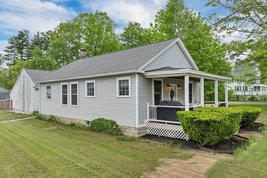 8 Plumer Road Epping NH 03042