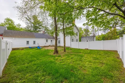 59 Middle Road Brentwood NH 03833