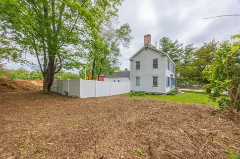 59 Middle Road Brentwood NH 03833