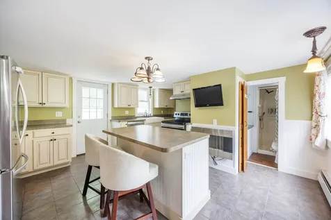 59 Middle Road Brentwood NH 03833