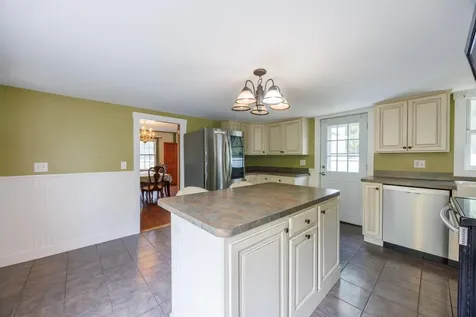 59 Middle Road Brentwood NH 03833
