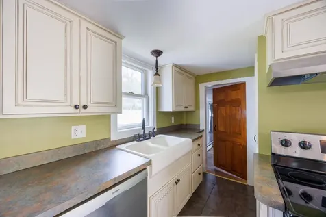 59 Middle Road Brentwood NH 03833