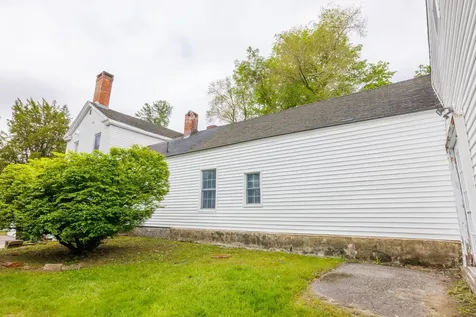 59 Middle Road Brentwood NH 03833