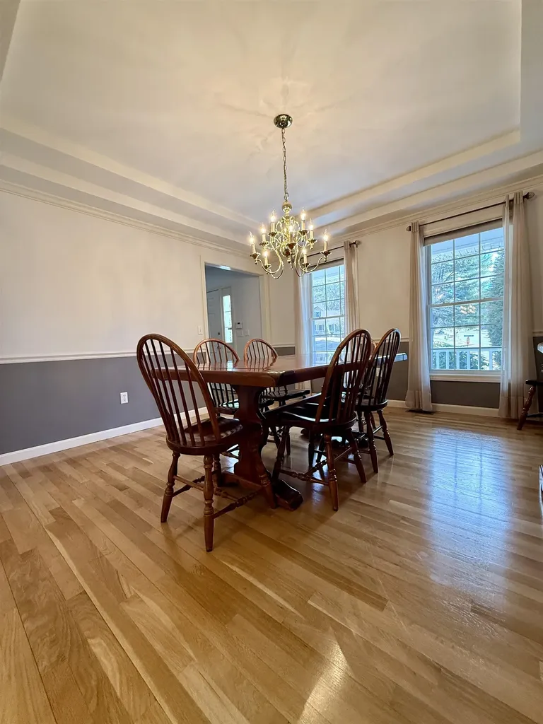 1 Yorkshire Lane Londonderry NH 03053