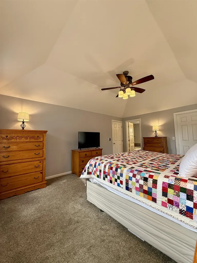 1 Yorkshire Lane Londonderry NH 03053