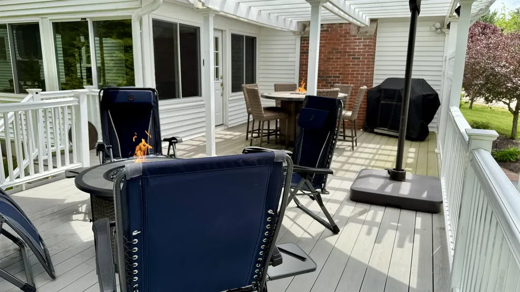 1 Yorkshire Lane Londonderry NH 03053