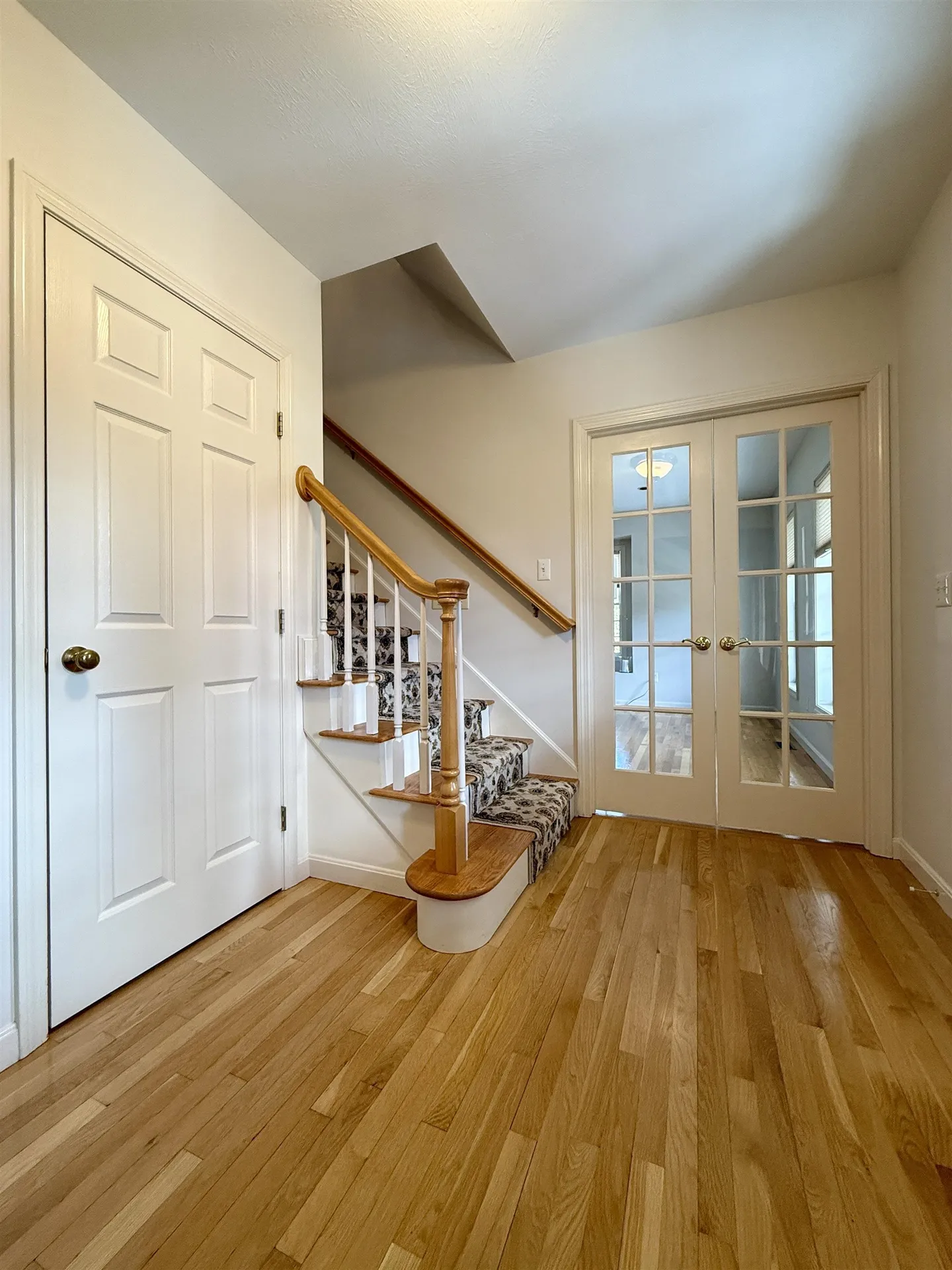 1 Yorkshire Lane Londonderry NH 03053