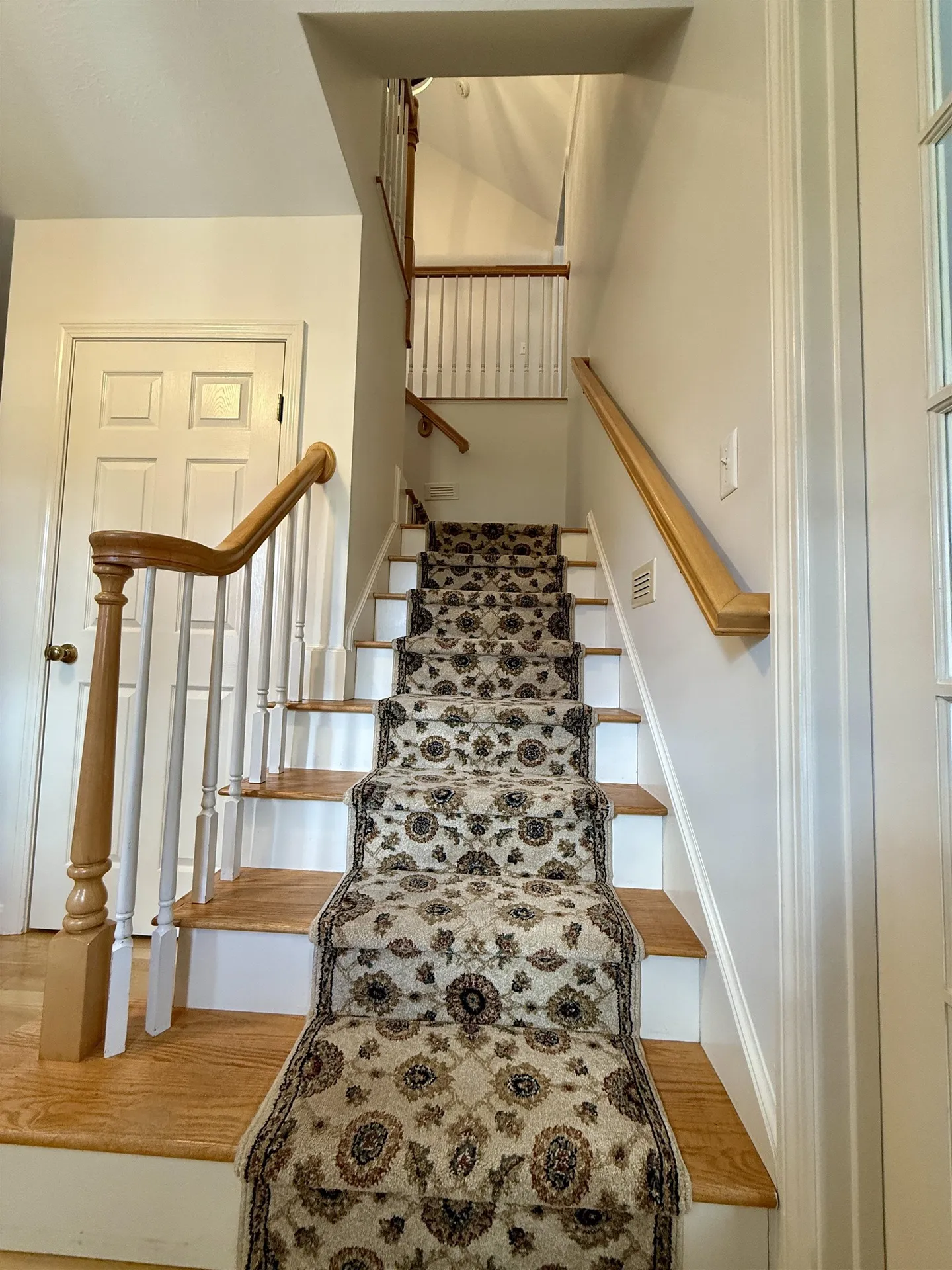 1 Yorkshire Lane Londonderry NH 03053