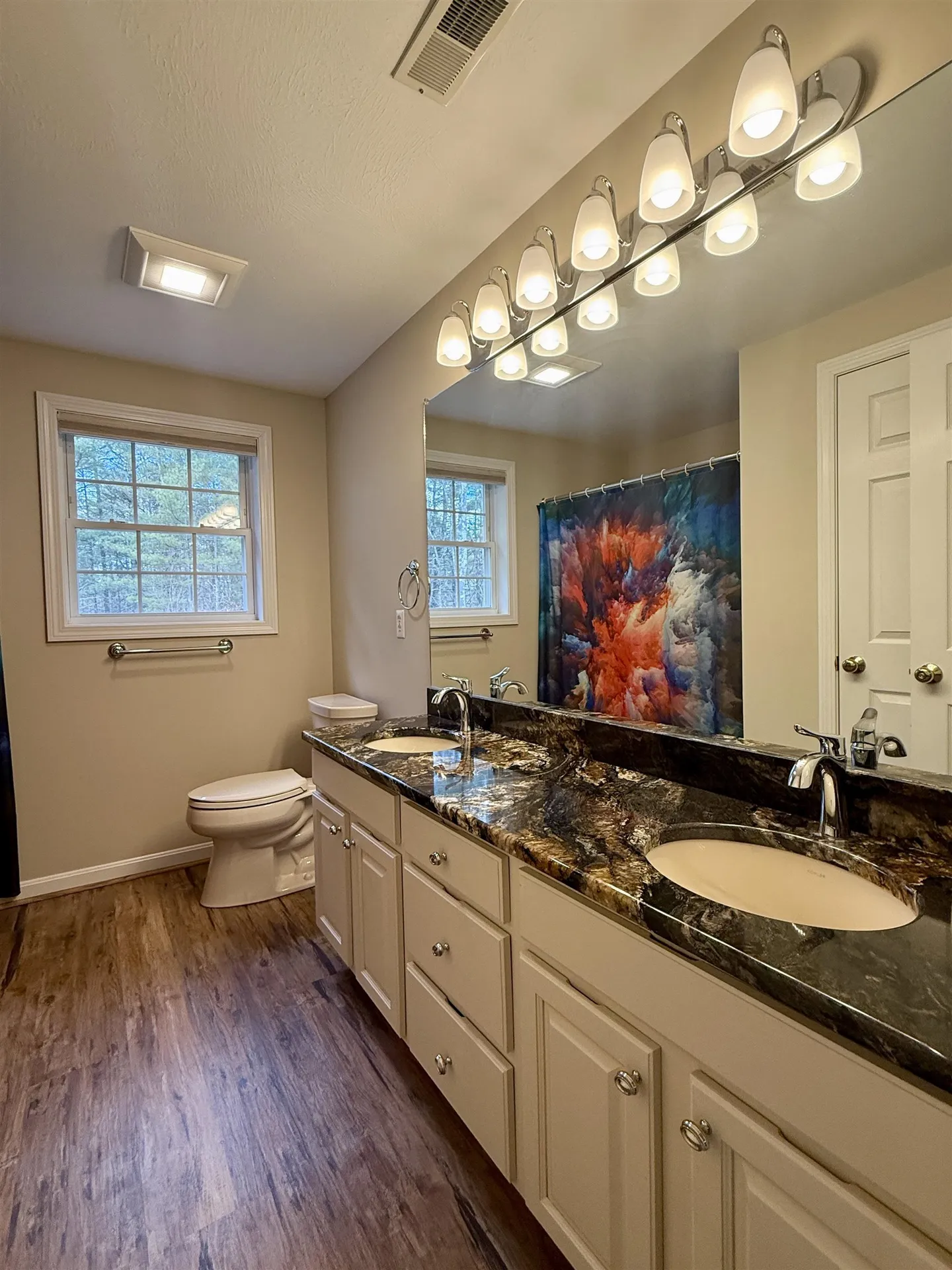 1 Yorkshire Lane Londonderry NH 03053