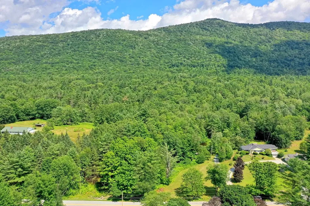 00 White Pine Hill Mendon VT 05701