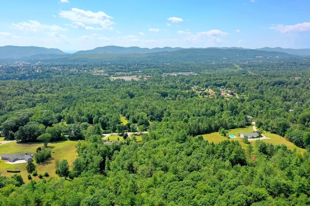 00 White Pine Hill Mendon VT 05701