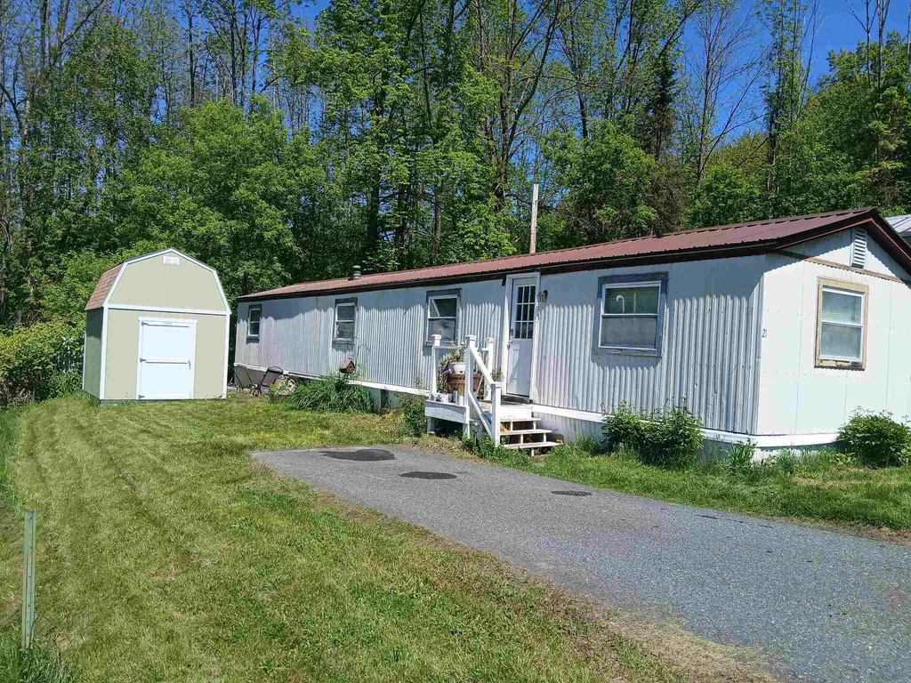 21 Daniels Drive Enfield NH 03748