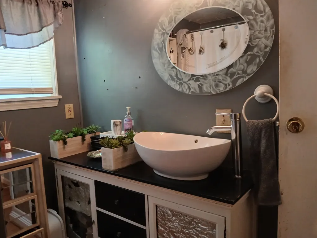 21 Daniels Drive Enfield NH 03748