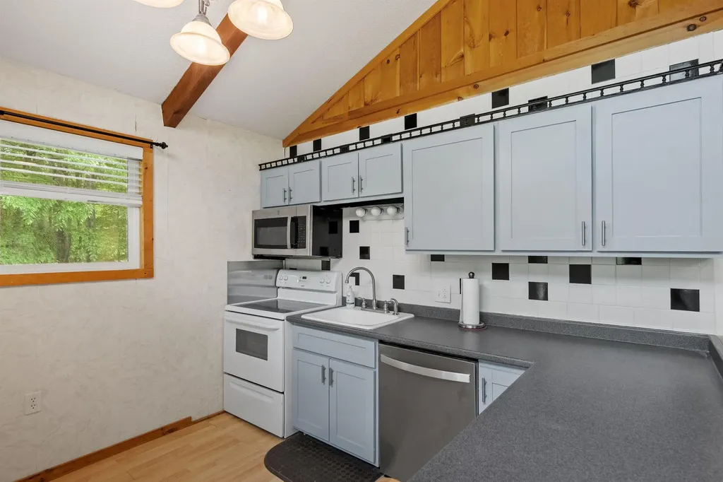 77 Greenleaf Trail Gilford NH 03249