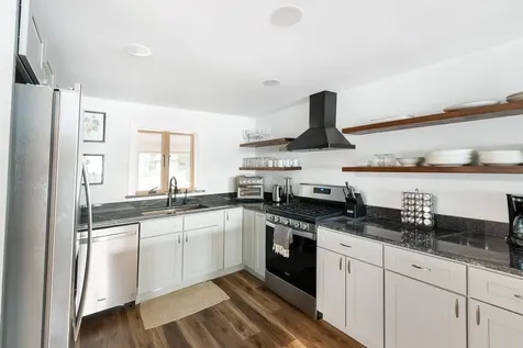 6 Paquette Lane Sunapee NH 03782