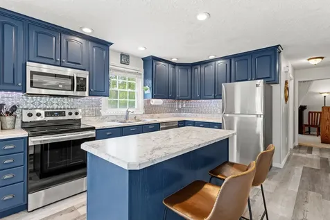 46 Chatel Road Goffstown NH 03045