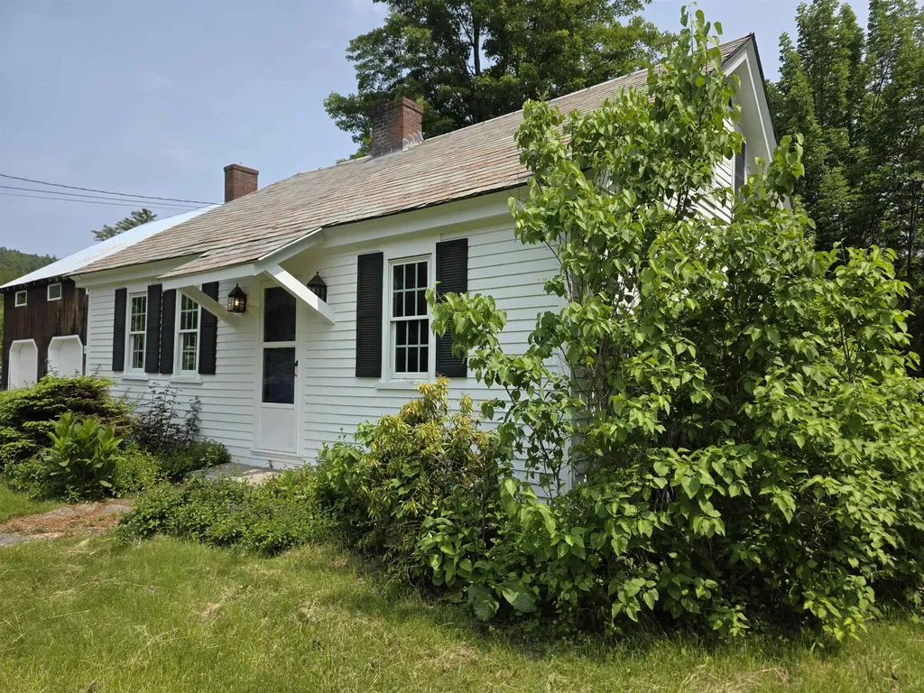 3458 Vt Route 30 Jamaica VT 05343
