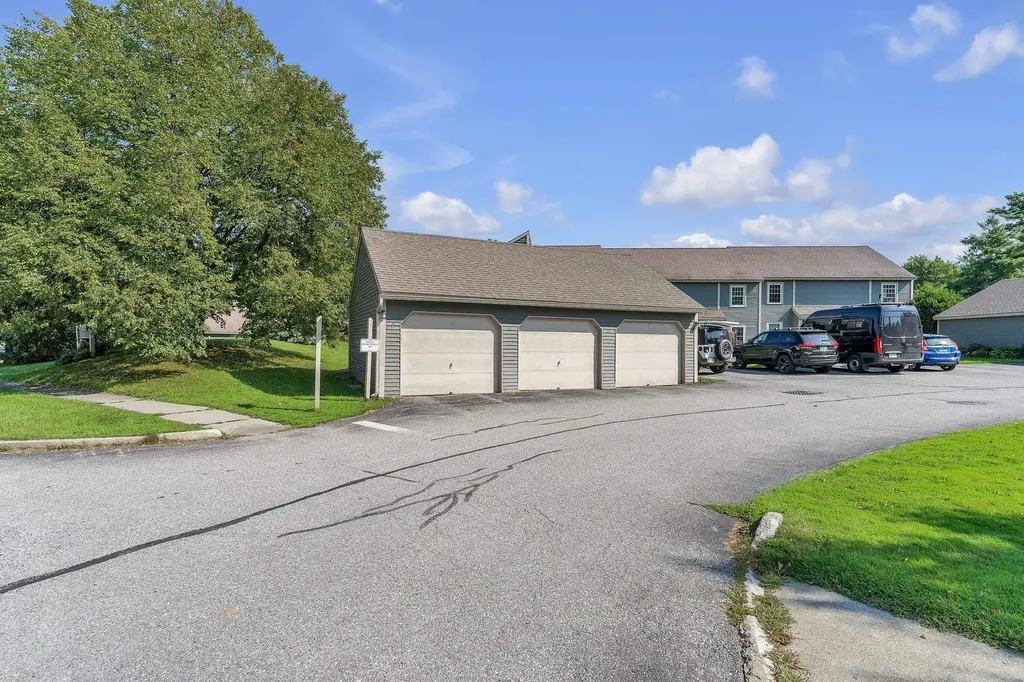 9 Conifer Court Burlington VT 05401