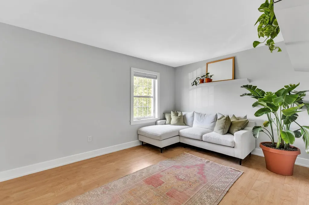 9 Conifer Court Burlington VT 05401