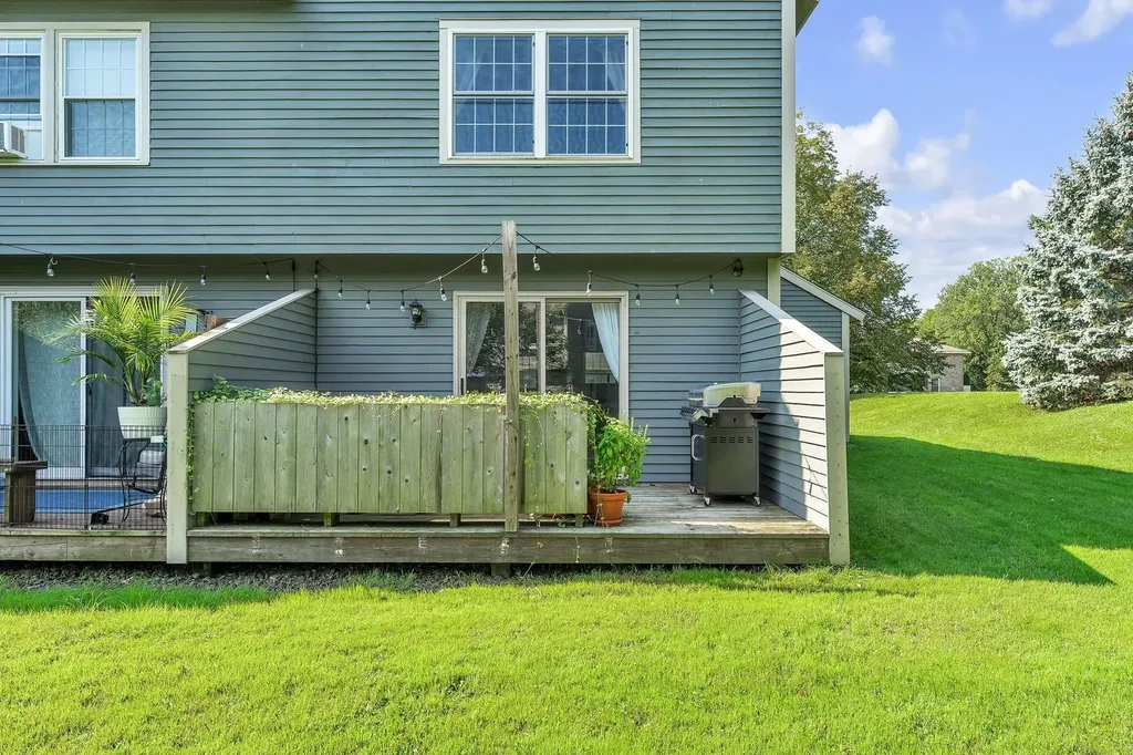 9 Conifer Court Burlington VT 05401