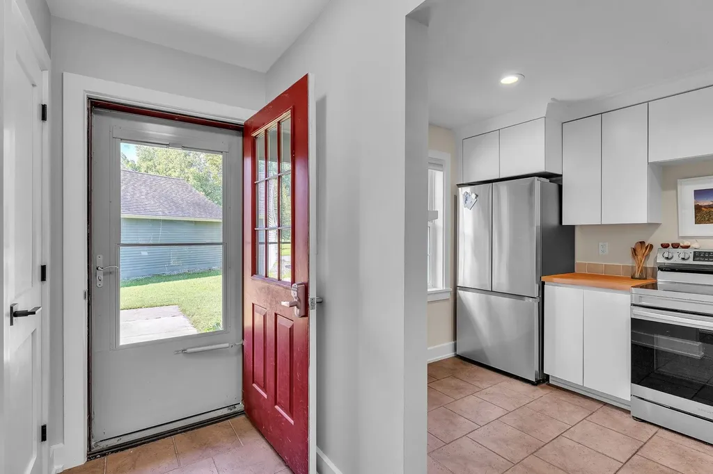 9 Conifer Court Burlington VT 05401