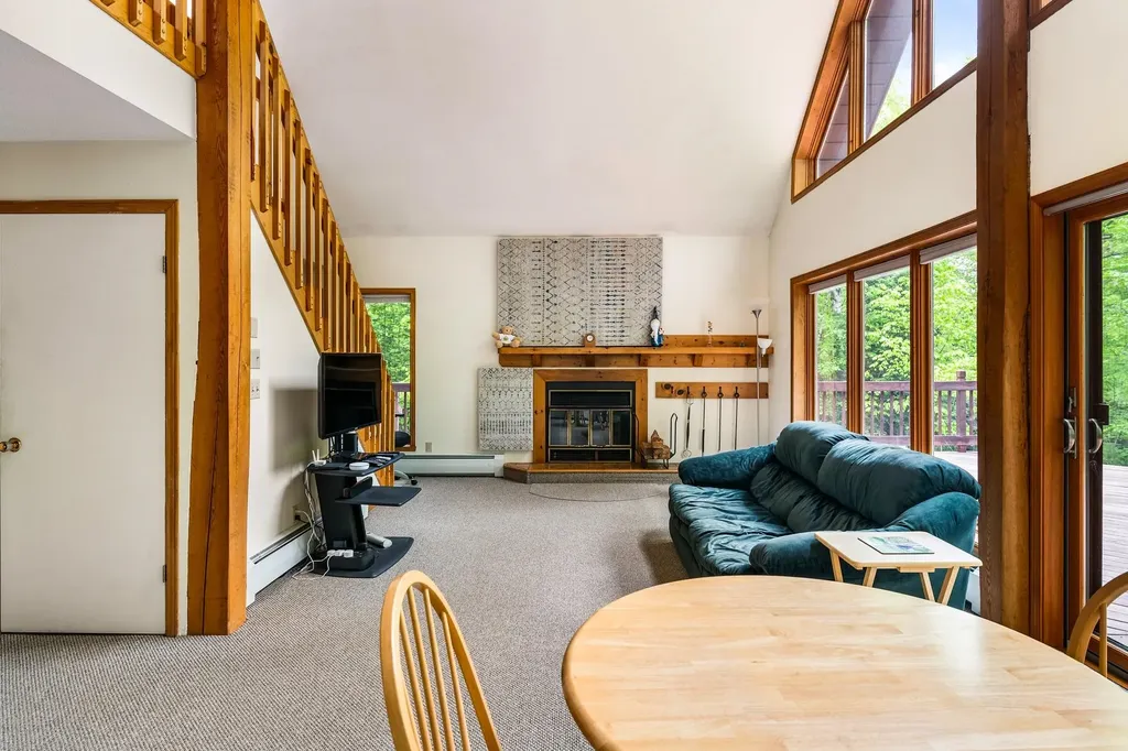 7 Spring Valley Drive Grantham NH 03753