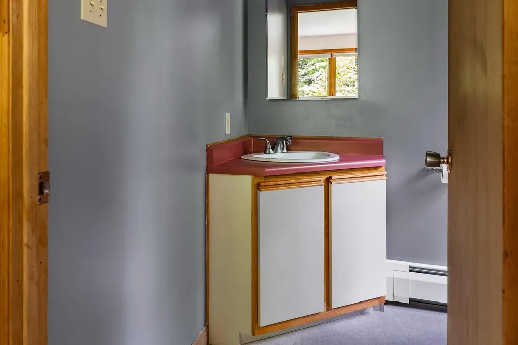 7 Spring Valley Drive Grantham NH 03753