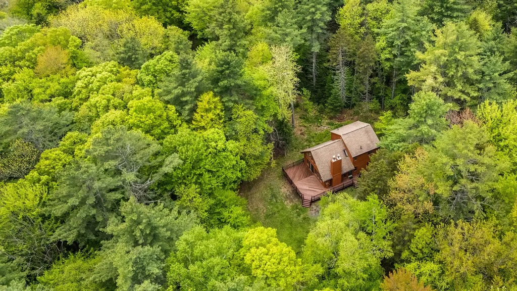 7 Spring Valley Drive Grantham NH 03753