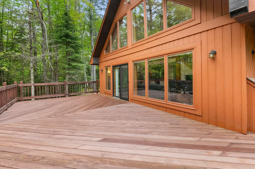 7 Spring Valley Drive Grantham NH 03753