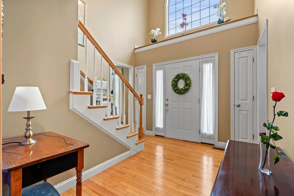 1 Cottonwood Circle Kingston NH 03848