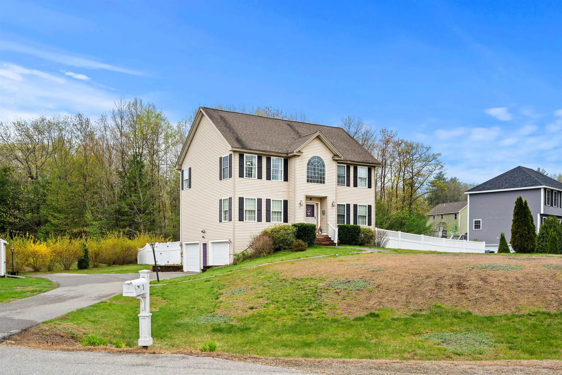 1 Cottonwood Circle Kingston NH 03848