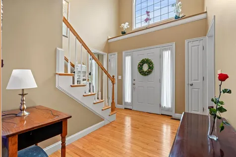 1 Cottonwood Circle Kingston NH 03848