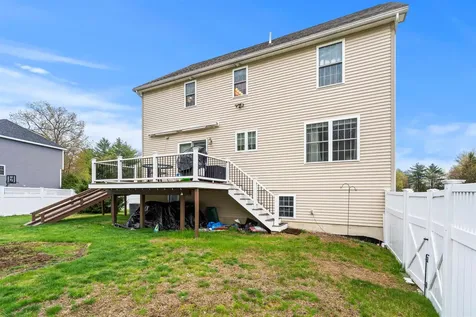 1 Cottonwood Circle Kingston NH 03848