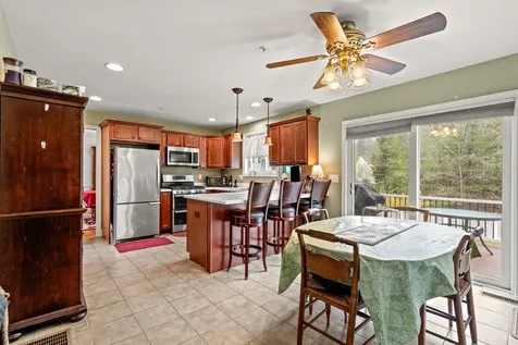 1 Cottonwood Circle Kingston NH 03848