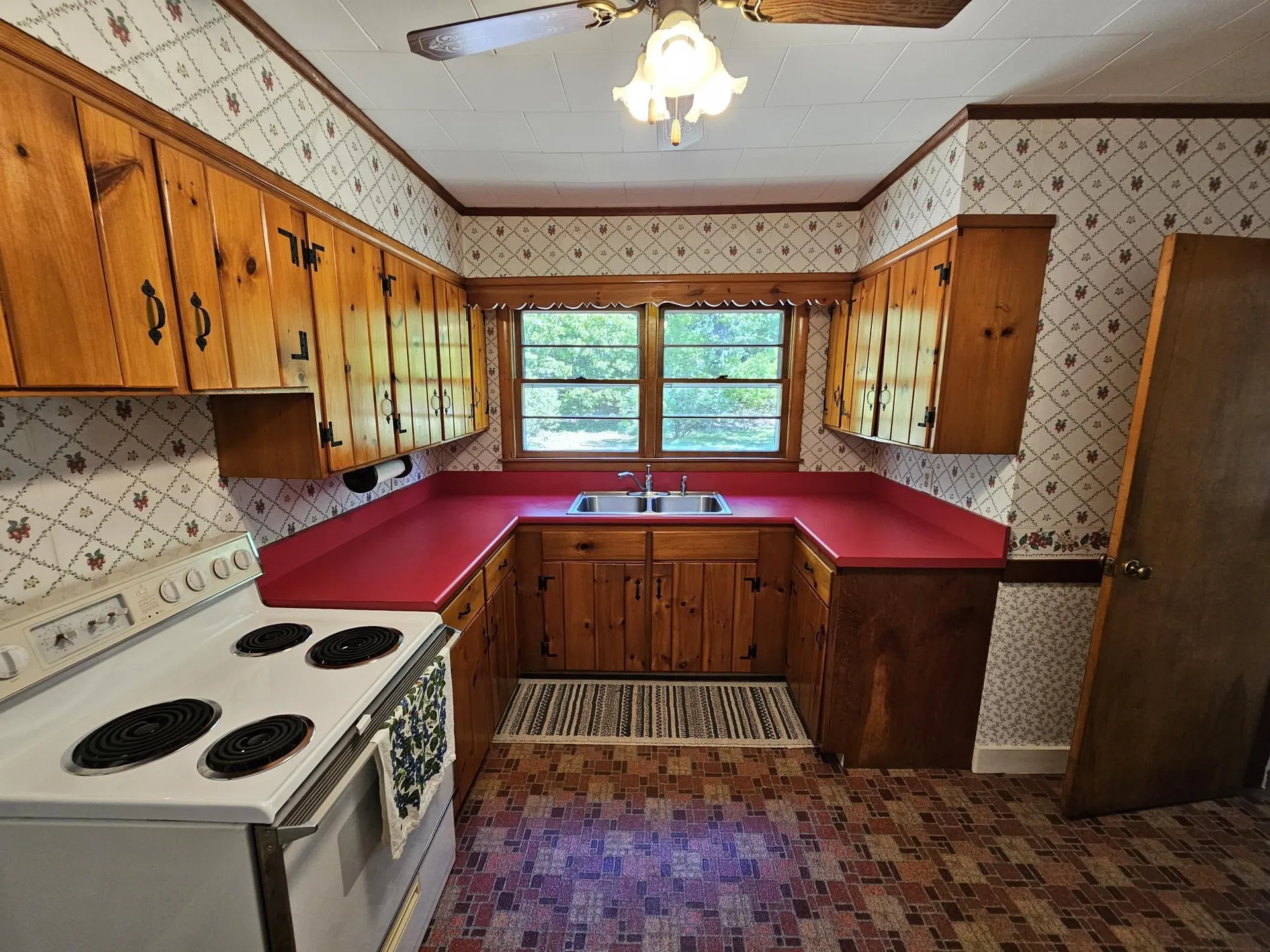 37 Eaton Road Swanzey NH 03446