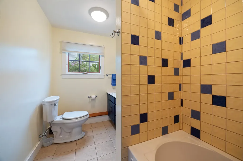 10 Wiswall Hill Road Newfane VT 05345