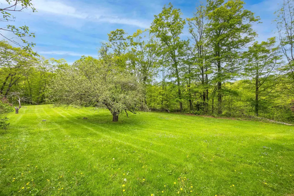 10 Wiswall Hill Road Newfane VT 05345