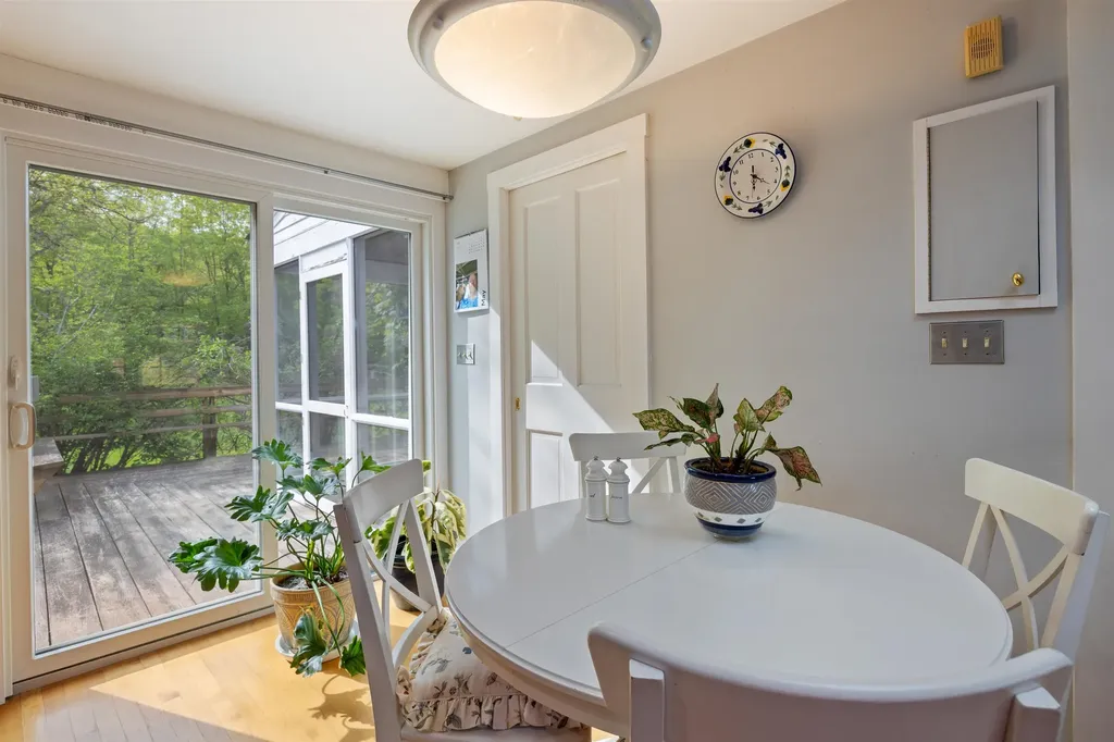 10 Wiswall Hill Road Newfane VT 05345